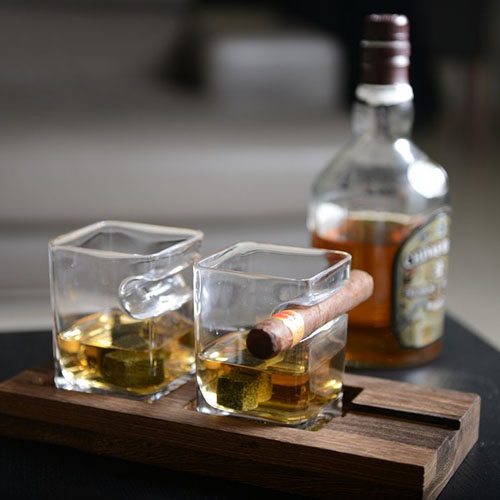 Whisky glazen met sigaren houder set