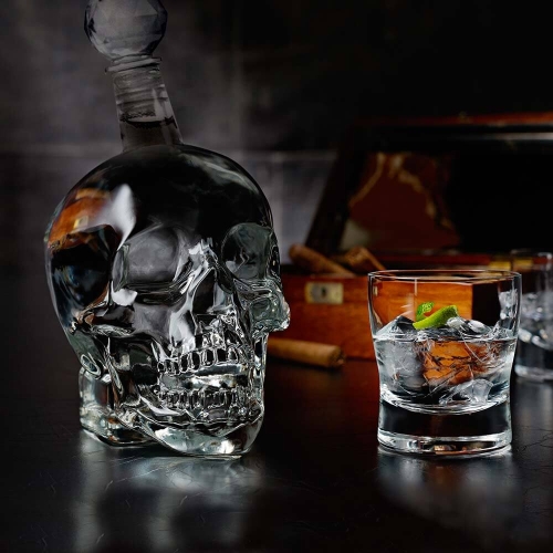 Skull bottle 1L